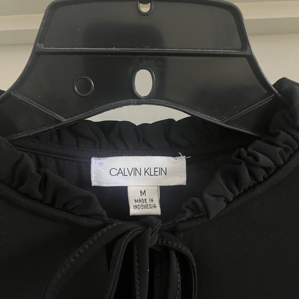 Calvin Klein Black Blouse size Medium - Picture 7 of 7